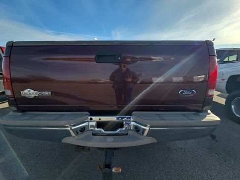Used 2004 Ford F250 Lariat image 6