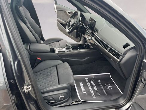 Used 2022 Audi S4 Premium Plus w/ Premium Plus Package image 15