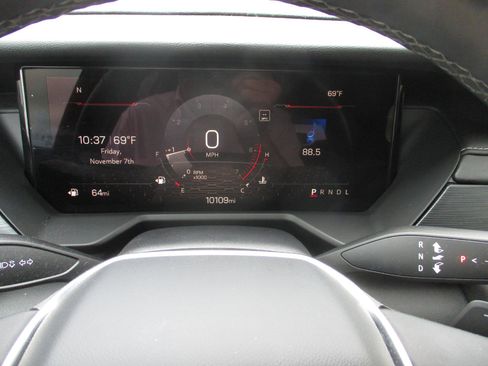 Used 2025 GMC Acadia Elevation image 20