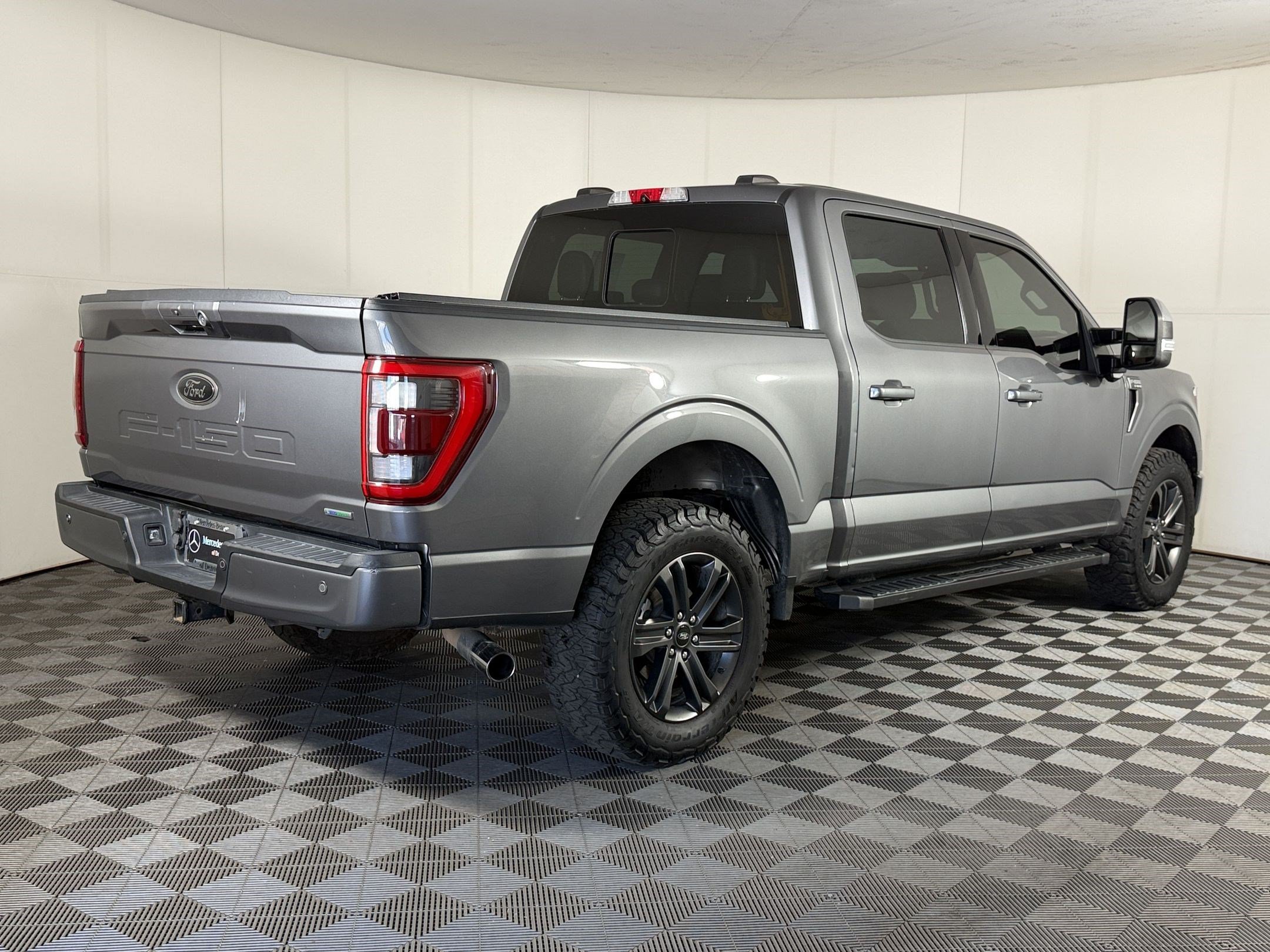 Used 2021 Ford F150 Lariat w/ Equipment Group 502A High AWD/4WD image 9