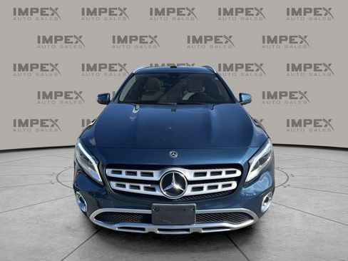 Used 2020 Mercedes-Benz GLA 250 4MATIC w/ Premium Package image 8