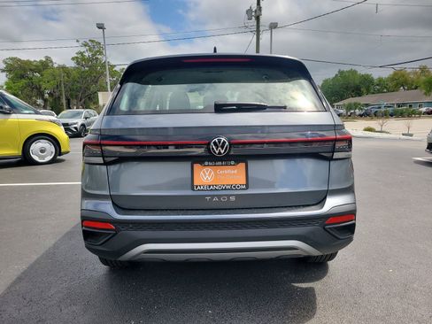 Certified 2025 Volkswagen Taos S image 7
