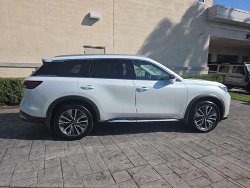 Certified 2026 INFINITI QX60 Luxe w/ Family Package FWD image 3