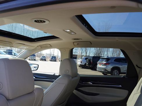 Used 2020 Buick Enclave Premium w/ Sun and Sites Package image 5