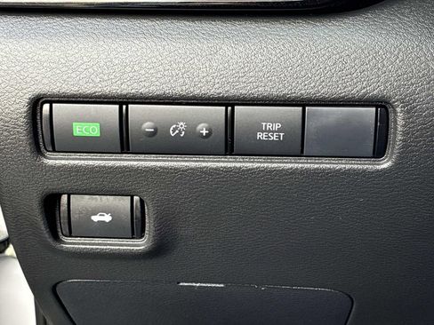 Certified 2025 Nissan Sentra SV w/ All-Weather Package image 22