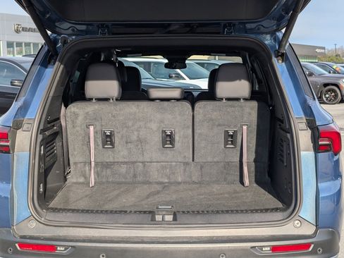 Used 2025 Buick Enclave Preferred image 23