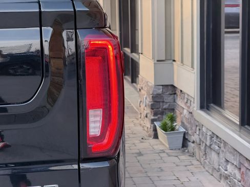 Used 2021 GMC Sierra 1500 Denali w/ Denali Ultimate Package image 34