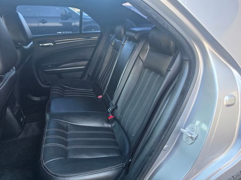Used 2018 Chrysler 300 S RWD image 21