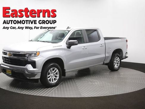 Used 2022 Chevrolet Silverado 1500 LT AWD/4WD image 58