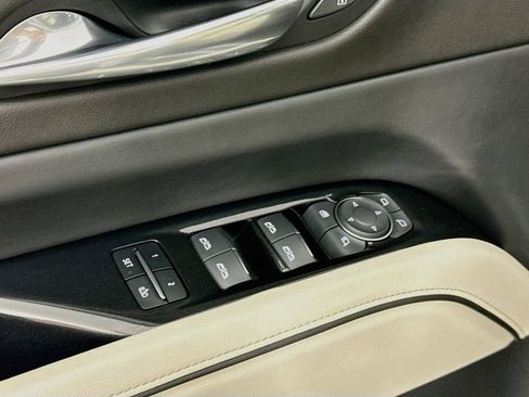 Used 2021 Cadillac Escalade ESV Sport AWD/4WD image 19