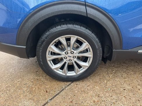 Used 2020 Ford Explorer XLT w/ Equipment Group 202A image 9