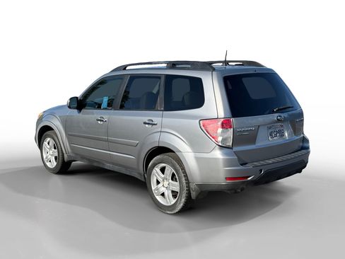 Used 2010 Subaru Forester 2.5X Premium image 3