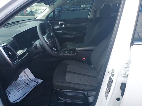 Certified 2024 Kia Sorento LX FWD image 13