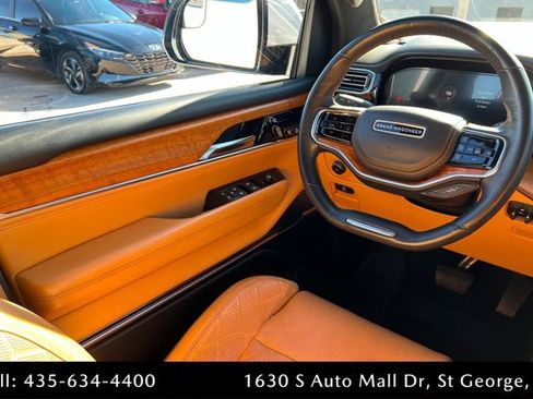 Used 2022 Jeep Grand Wagoneer Series III w/ Rear Seat Video Group 1 image 11