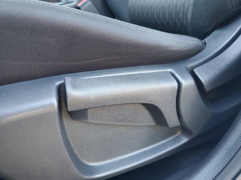 Certified 2019 Nissan Rogue S image 10