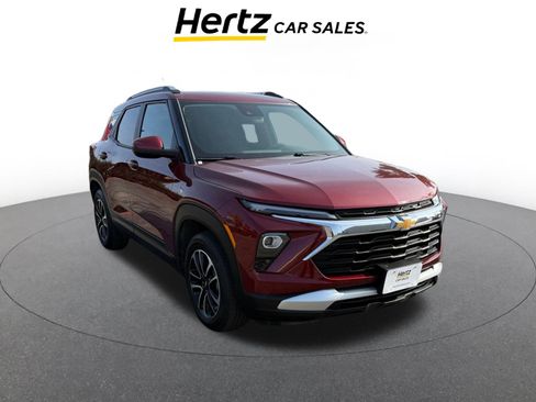 Used 2025 Chevrolet TrailBlazer LT image 1