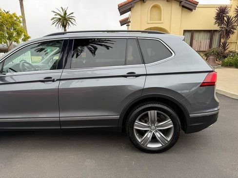 Used 2018 Volkswagen Tiguan SE AWD/4WD image 26