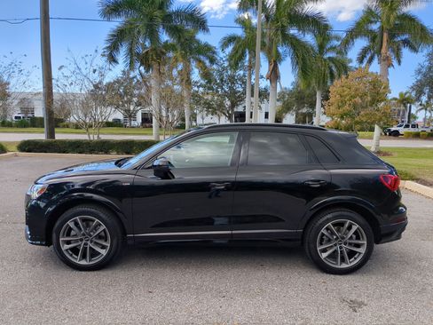 Certified 2025 Audi Q3 2.0T Premium w/ Convenience Package image 7