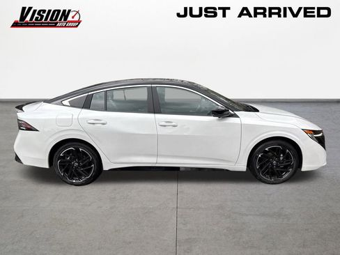 New 2026 Nissan Sentra SR w/ SR Premium Package FWD image 4