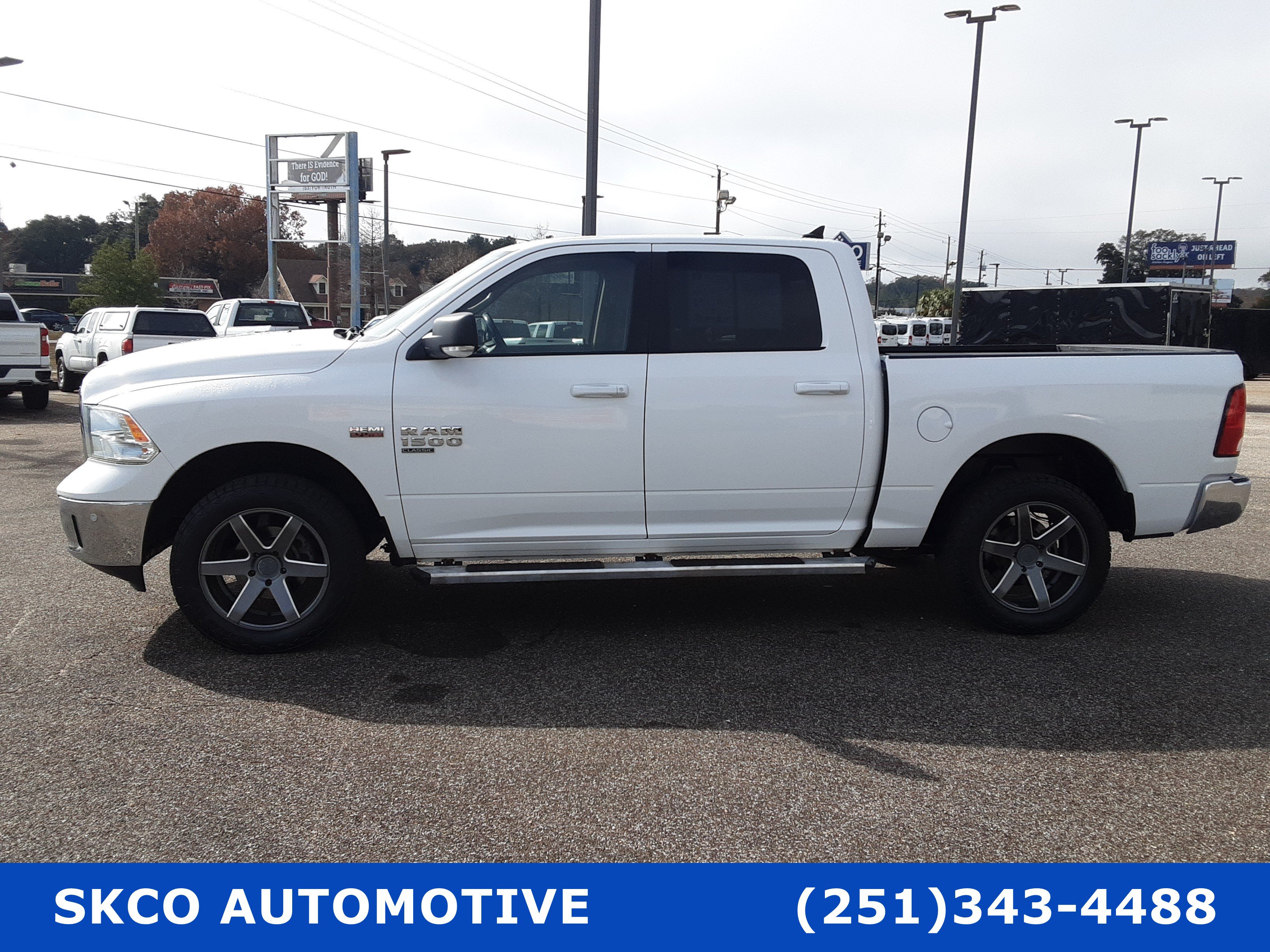 Used 2019 RAM 1500 Big Horn AWD/4WD image 2