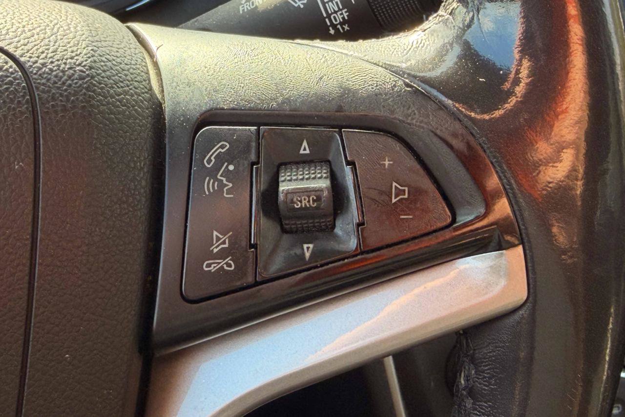 Used 2020 Chevrolet Trax LT w/ LT Convenience Package FWD image 22