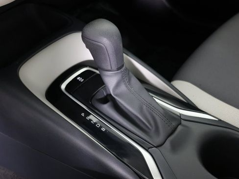 Used 2023 Toyota Corolla LE image 6