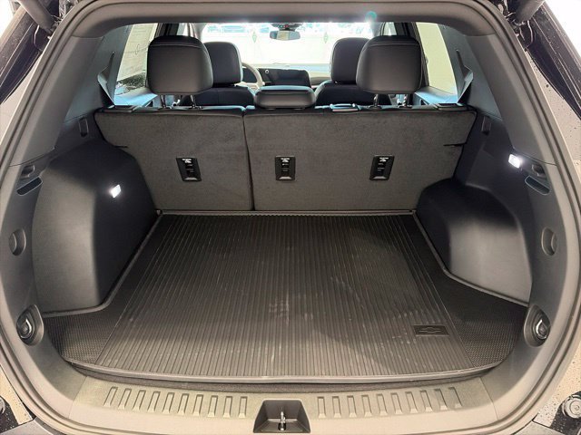New 2027 Chevrolet Equinox LT w/ Convenience Package II FWD image 14