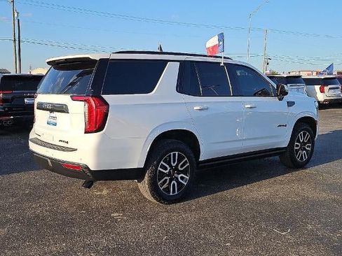 Used 2023 GMC Yukon AT4 AWD/4WD image 8