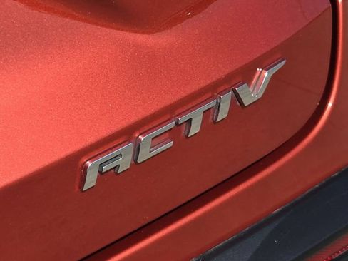 Used 2024 Chevrolet Trax ACTIV w/ Sunroof Package FWD image 9