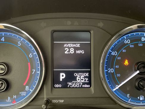 Used 2017 Toyota Corolla LE FWD image 15