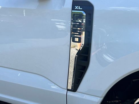 New 2026 Ford F250 XL w/ XL Off-Road Package image 8