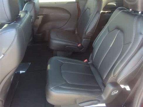 New 2026 Chrysler Voyager LX image 19