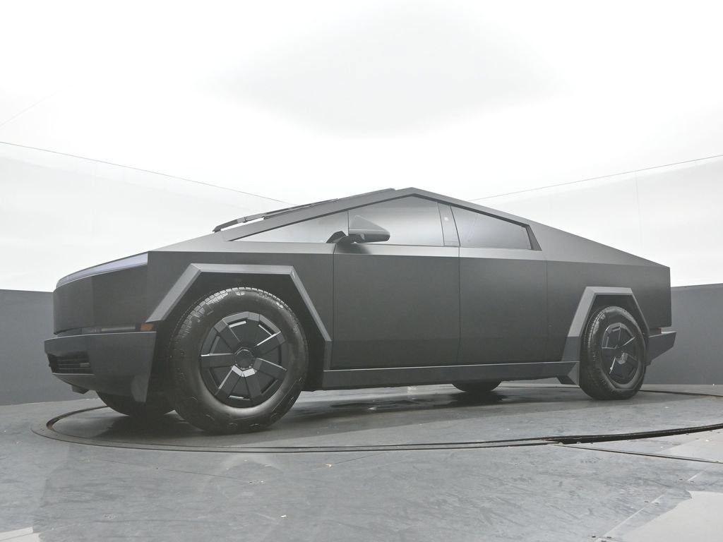 Used 2025 Tesla Cybertruck AWD Crew Cab image 10