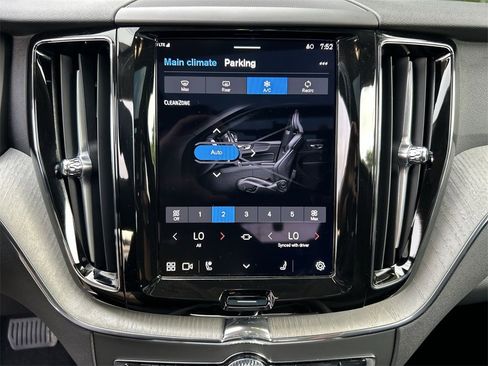 Certified 2025 Volvo XC60 T8 Plus w/ Protection Package Premier image 21