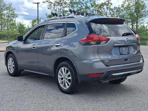 Used 2017 Nissan Rogue SV AWD/4WD image 7