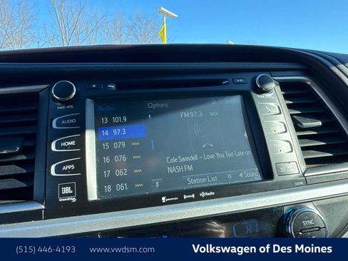 Used 2018 Toyota Highlander Limited image 17