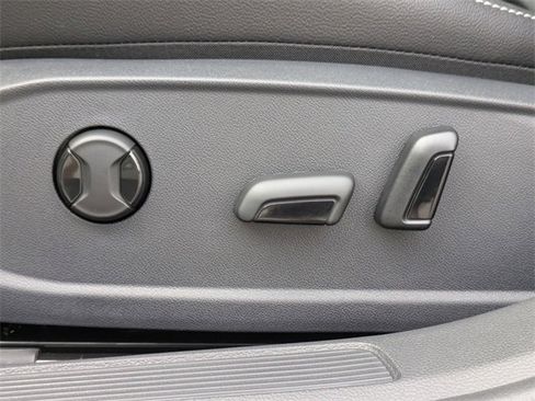 New 2026 Volkswagen Jetta SE image 19