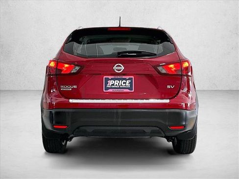 Used 2018 Nissan Rogue Sport SV FWD image 4