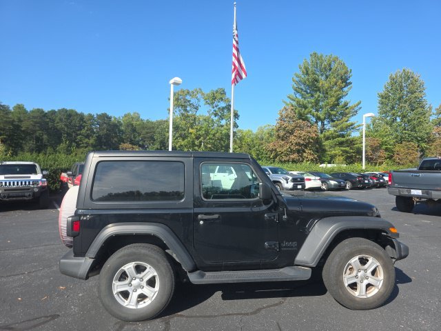 Used 2022 Jeep Wrangler Sport AWD/4WD image 9