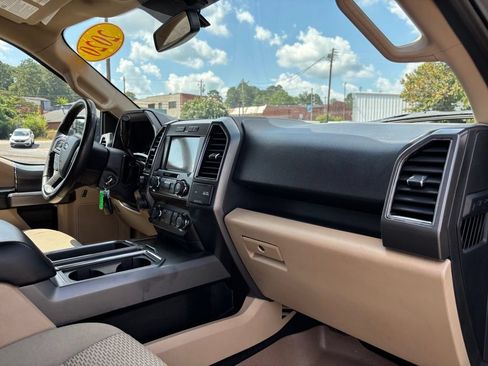 Used 2020 Ford F150 XLT w/ Equipment Group 302A Luxury AWD/4WD image 22