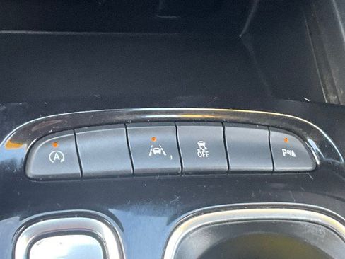 Used 2022 Buick Envision Preferred w/ Sport Touring Package FWD image 24