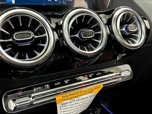 New 2025 Mercedes-Benz GLA 35 AMG AMG GLA 35 image 19