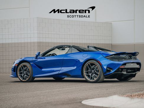 Used 2024 McLaren 750S Spider image 7