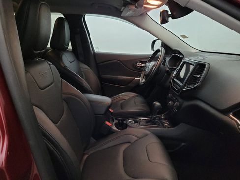 Used 2021 Jeep Cherokee Latitude Lux w/ Comfort/Convenience Group AWD/4WD image 21