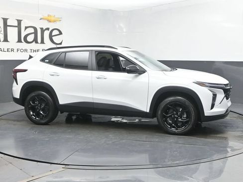 New 2026 Chevrolet Trax LT w/ Driver Confidence Package FWD image 27