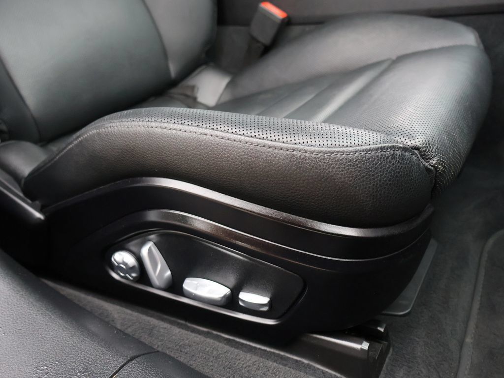 Used 2018 Porsche Panamera 4S AWD/4WD image 9