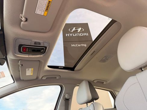 New 2025 Hyundai Elantra Limited image 2