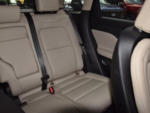 New 2026 Lincoln Corsair Premiere FWD image 21