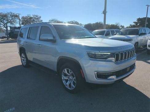 Used 2022 Jeep Wagoneer Series I w/ Premium Group I image 2