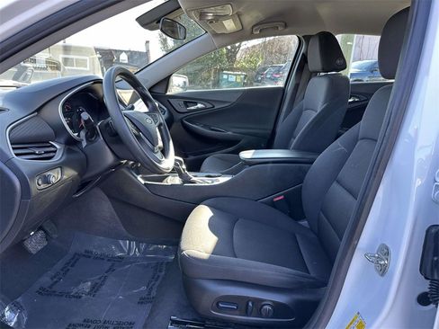 Used 2023 Chevrolet Malibu LT image 16